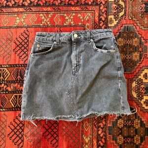 Topshop Frayed Hem Distressed Denim Mini Skirt in Gray